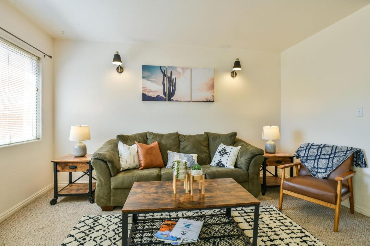 New Listing - Solano Vallejo 3246 In The Beautiful Red Rock Canyons Of * Moab