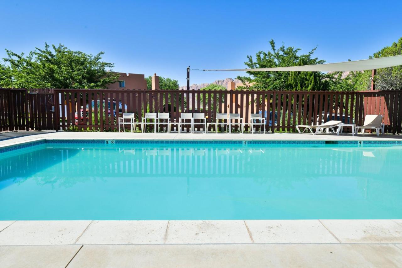 New Listing - Solano Vallejo 3246 In The Beautiful Red Rock Canyons Of * Moab