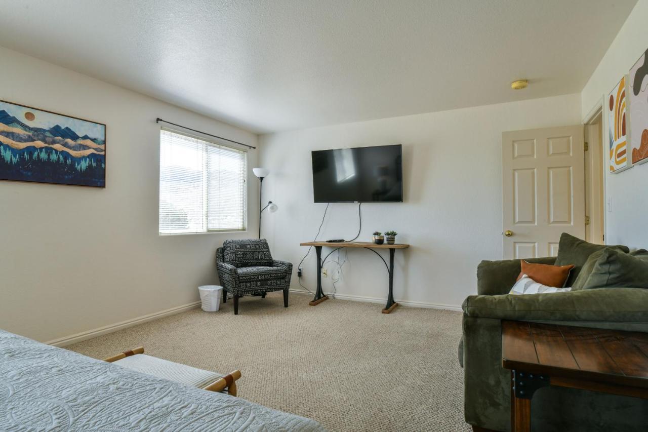 New Listing - Solano Vallejo 3246 In The Beautiful Red Rock Canyons Of
