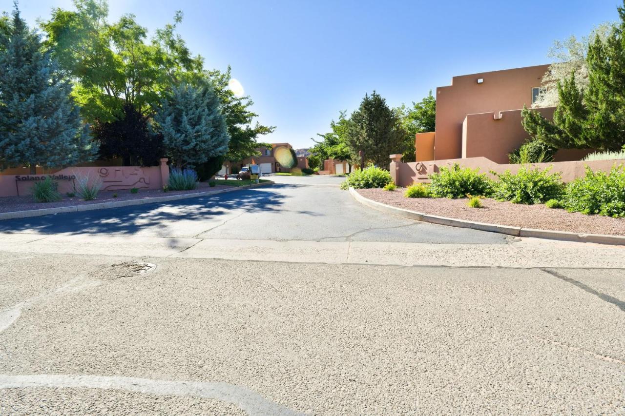 New Listing - Solano Vallejo 3246 In The Beautiful Red Rock Canyons Of Holiday home