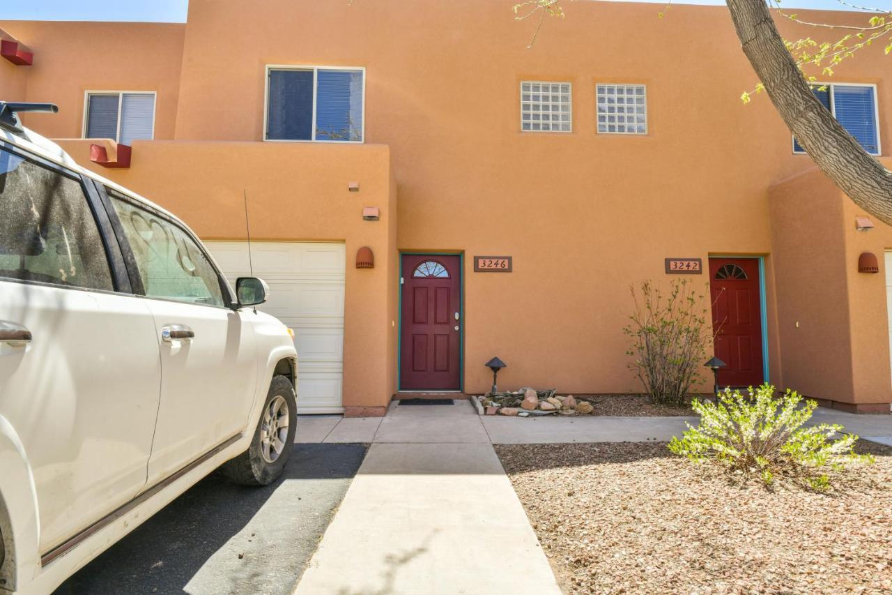 New Listing - Solano Vallejo 3246 In The Beautiful Red Rock Canyons Of Holiday home *