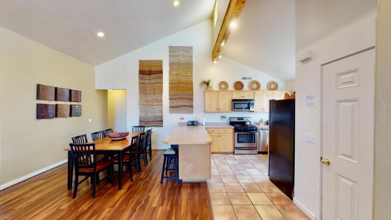 Desert Hideaway #c2 Holiday home