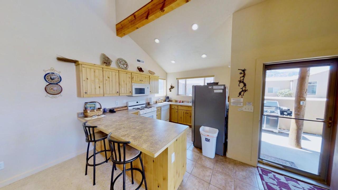 Krystal Kiva #k4 Holiday home