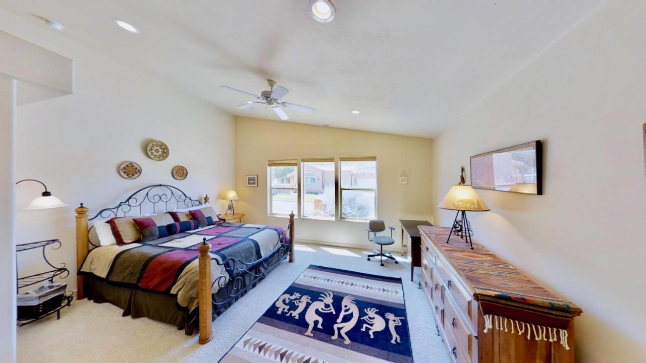 Krystal Kiva #k4 Holiday home