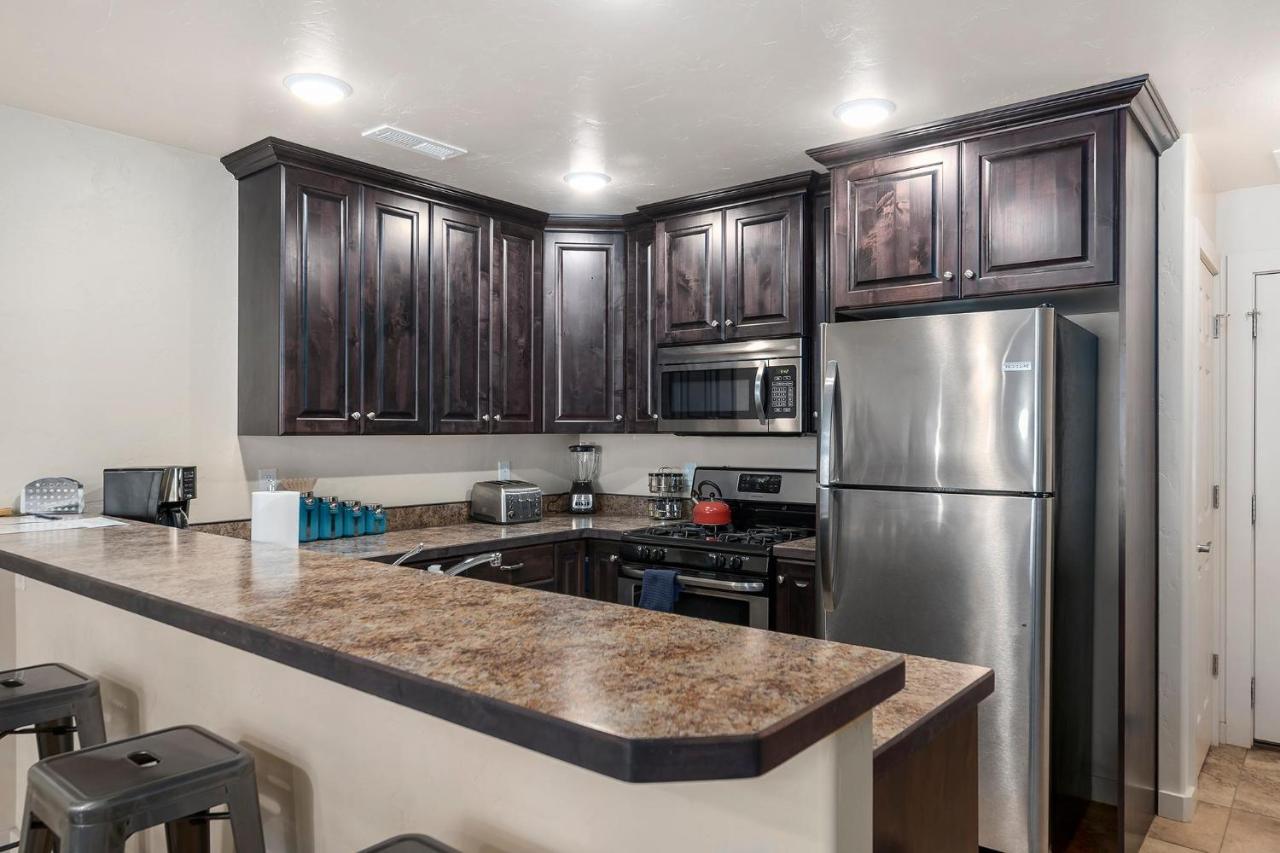 Rim Village Vista Unit 11 A3 *