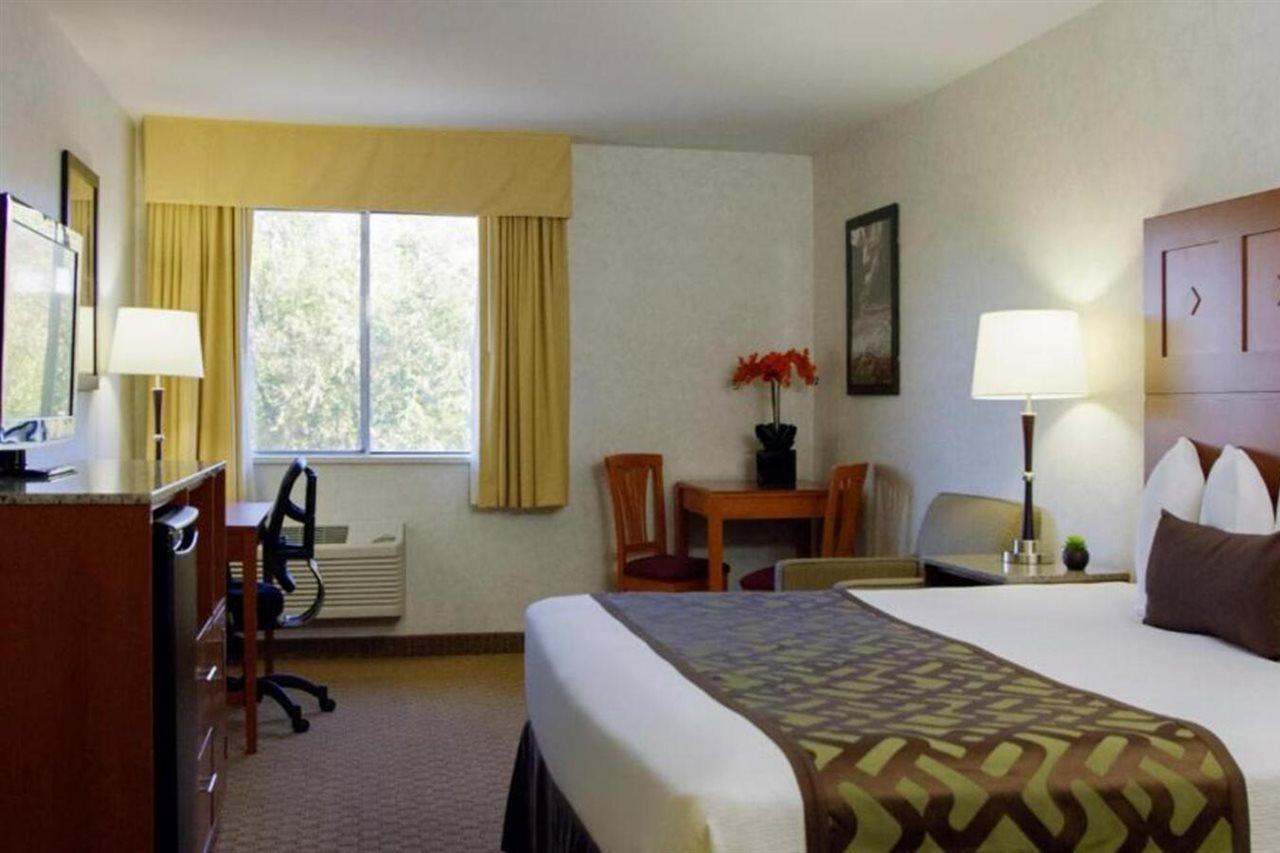 Valley Hotel