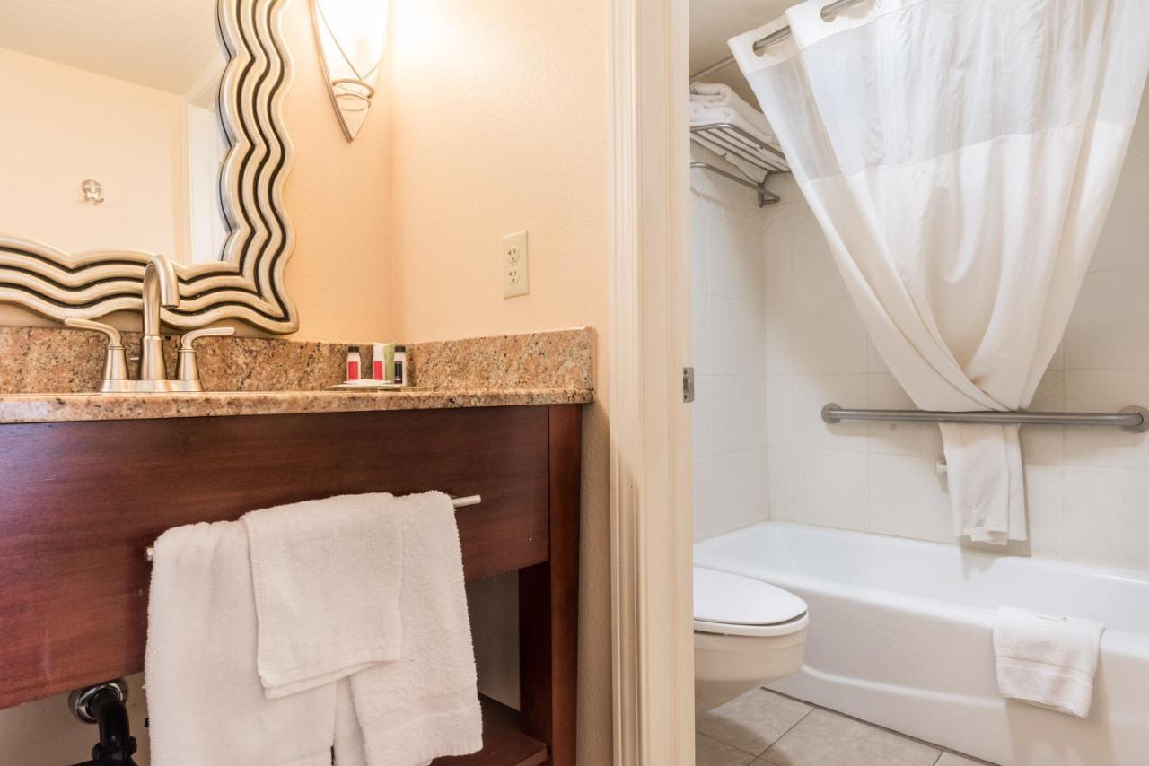 Hotel Downtown 3*