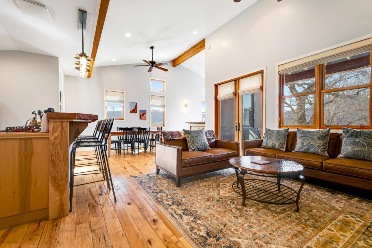 Springs Ranch 7 Apartment