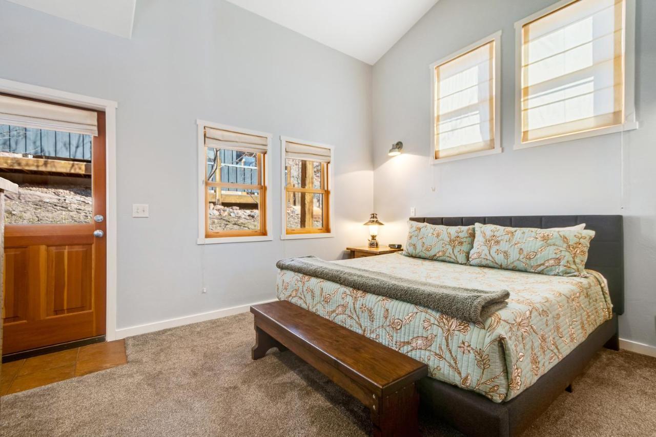 Springs Ranch 7 Apartment *