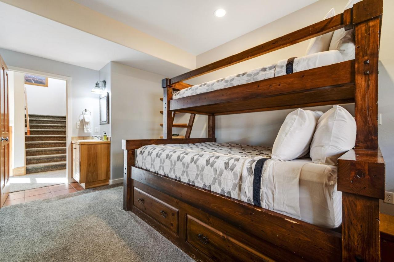 Springs Ranch 7 *
