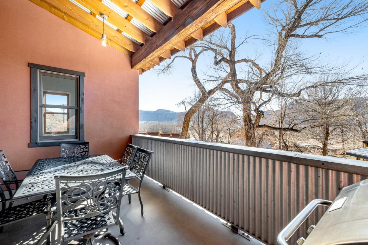 Apartment Springs Ranch 7 *