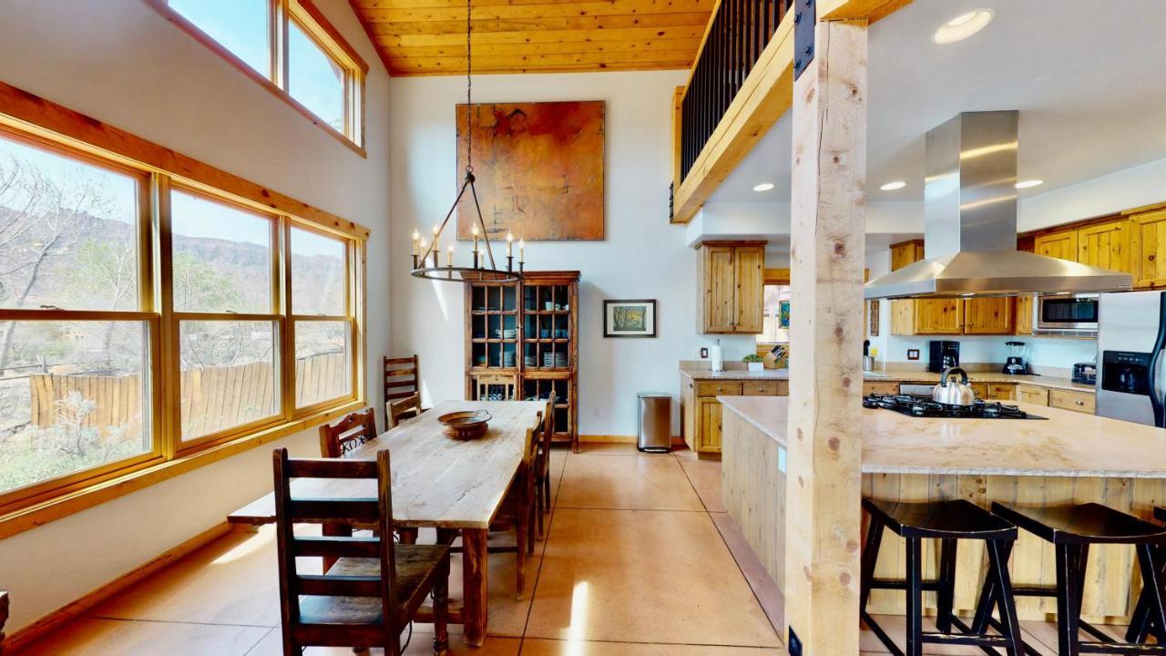 Rim View Retreat #14 Holiday home