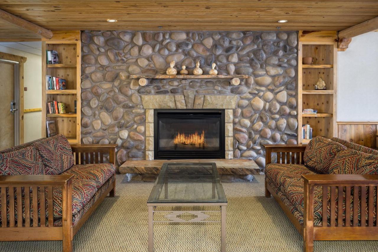 Motel River Canyon