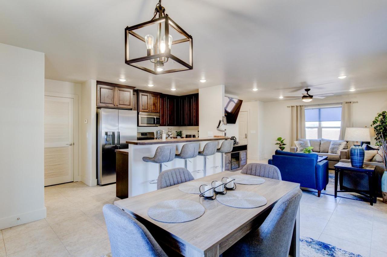 Luxury 2 Bedroom - Elevated