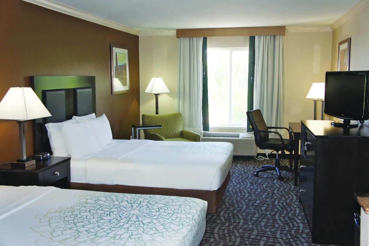 La Quinta By Wyndham Hotel