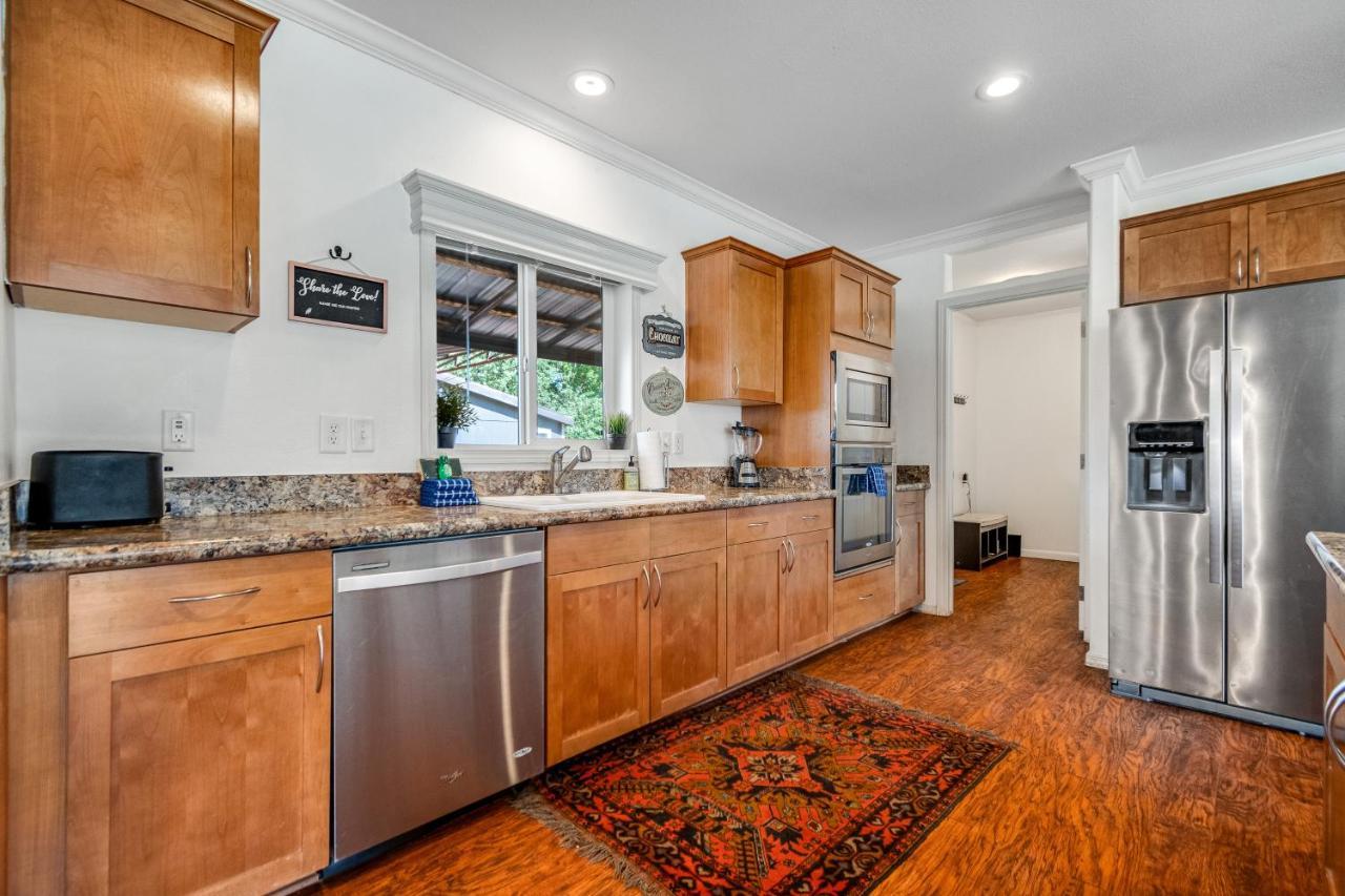 4 Bed 2 Bath Vacation In Arches National Park