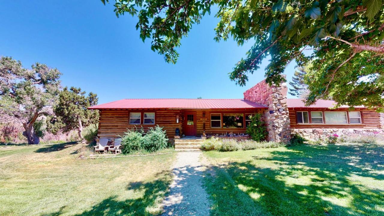 Pack Creek ~ Ranch House Holiday home