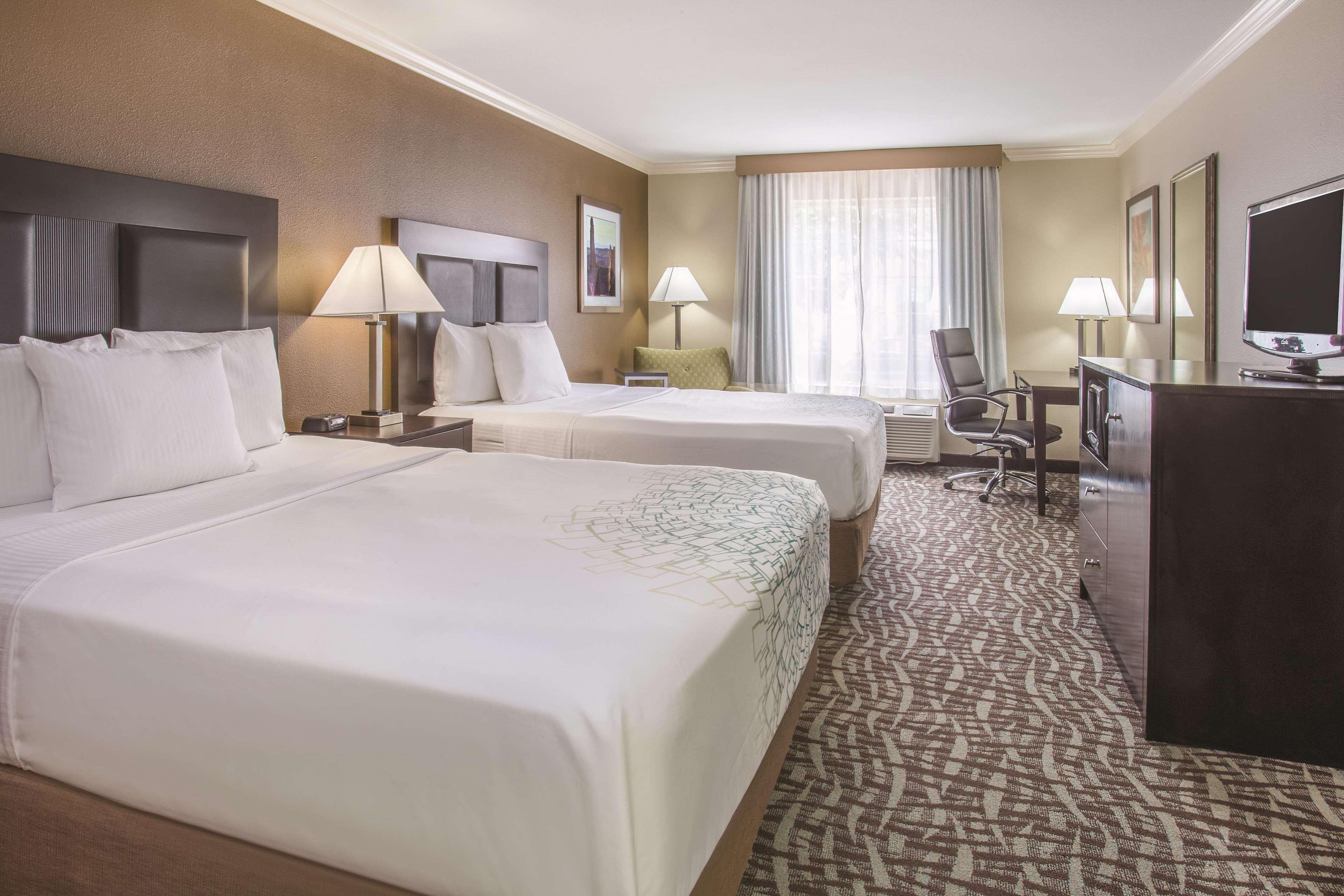 Hotel La Quinta By Wyndham 3*