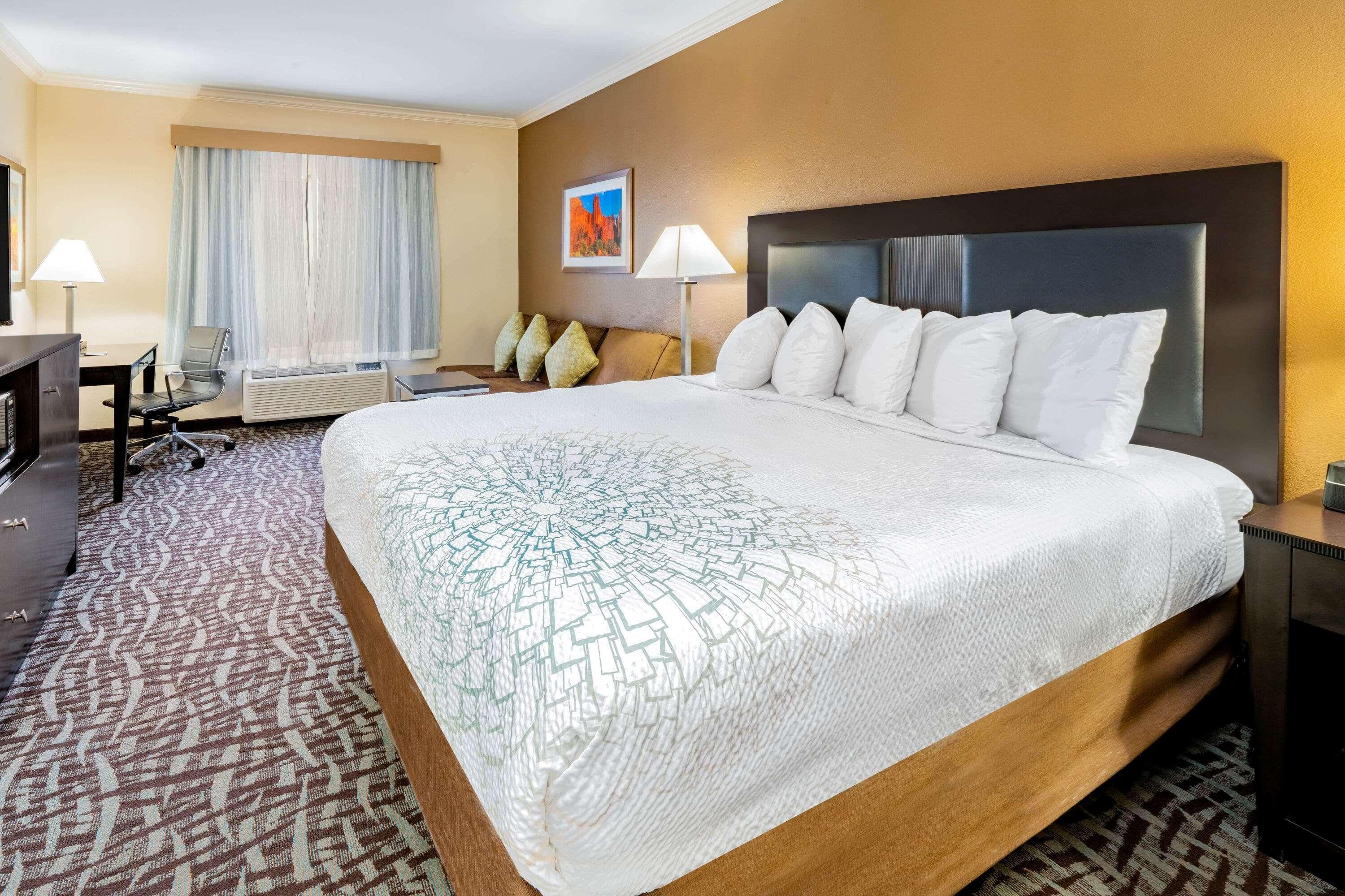 Hotel La Quinta By Wyndham 3*