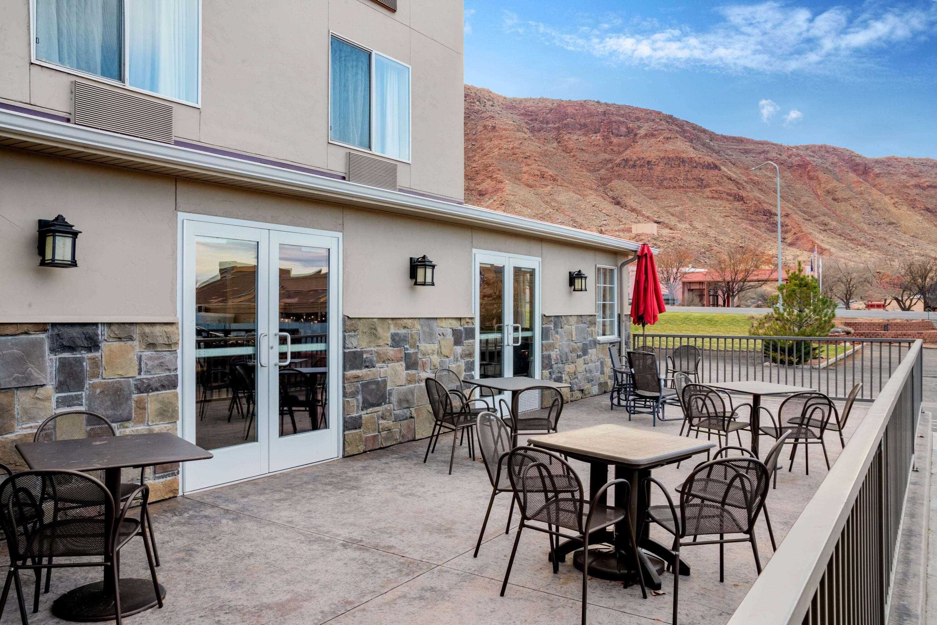 La Quinta By Wyndham Hotel