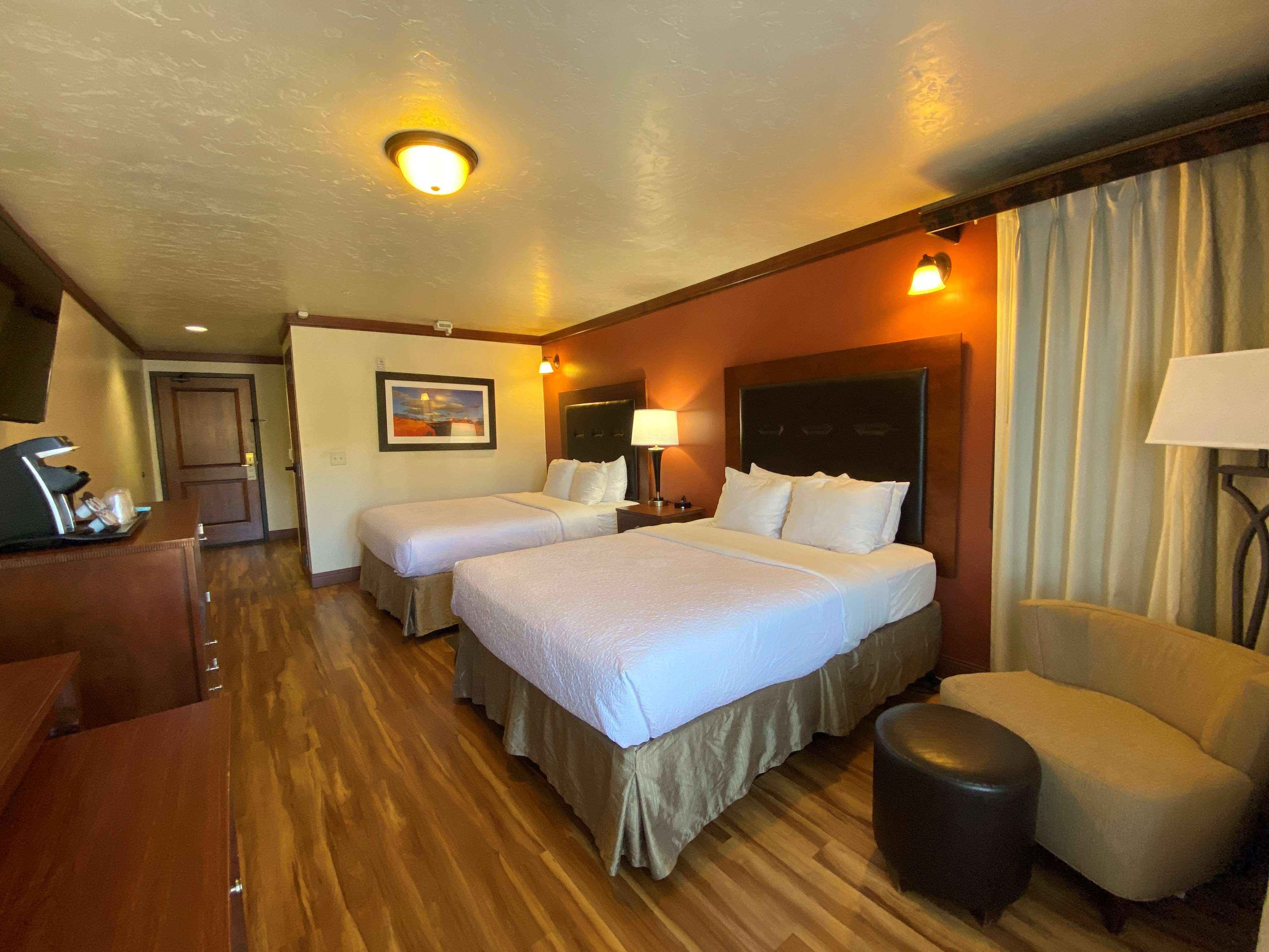 Western Greenwell Hotel 3*