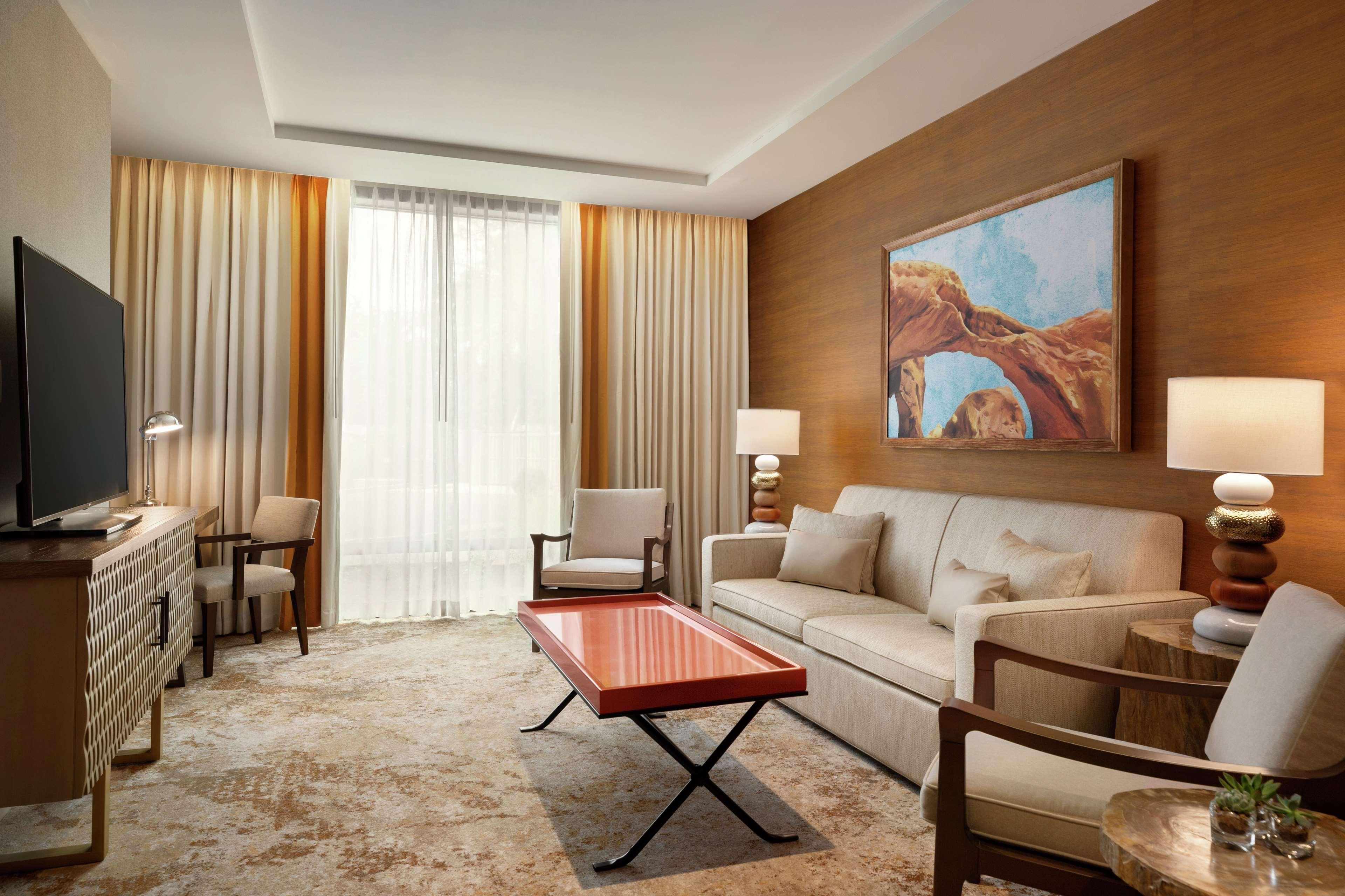 Hotel Hoodoo Moab, Curio Collection By Hilton