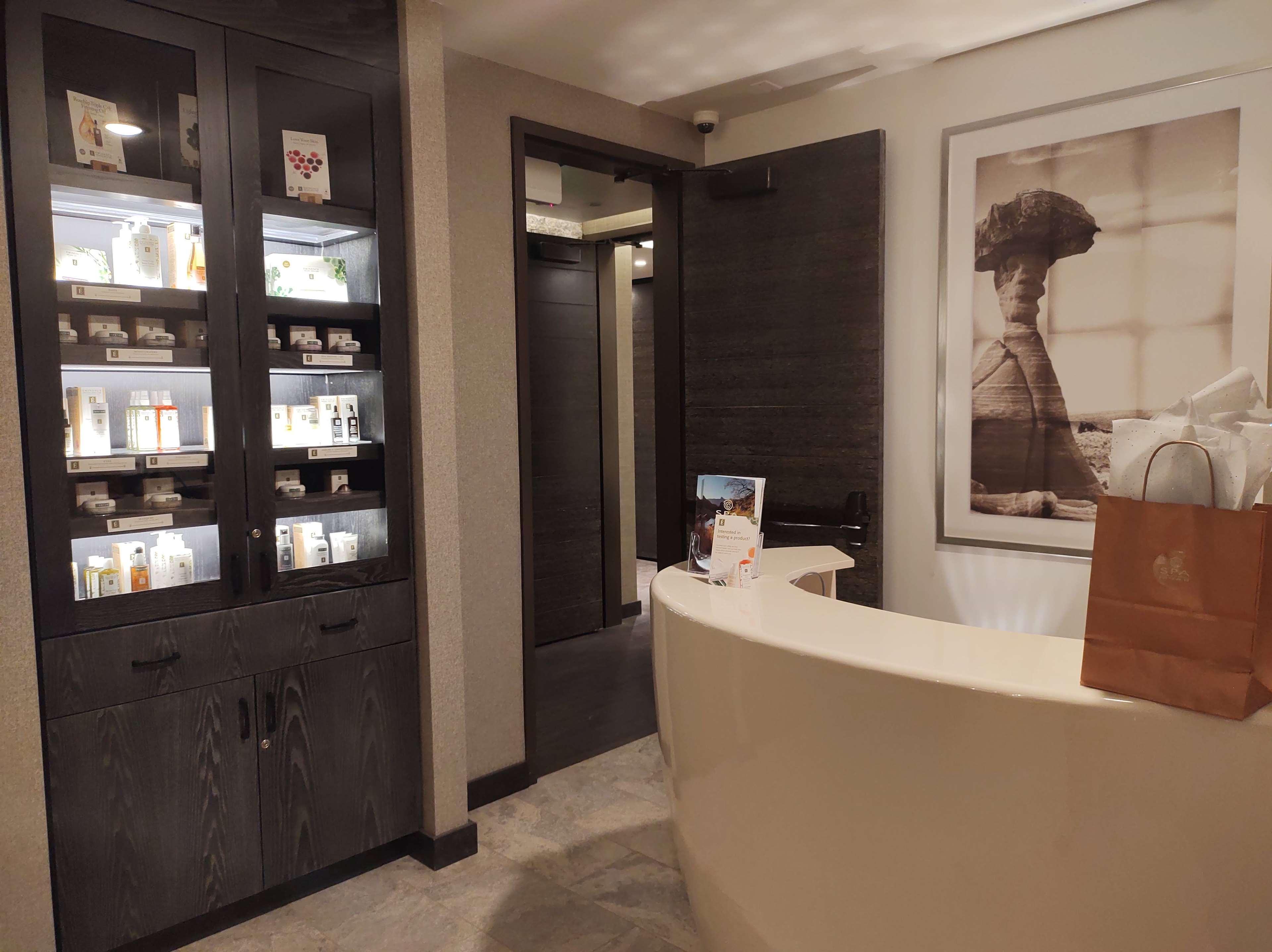 Hoodoo Moab, Curio Collection By Hilton Moab