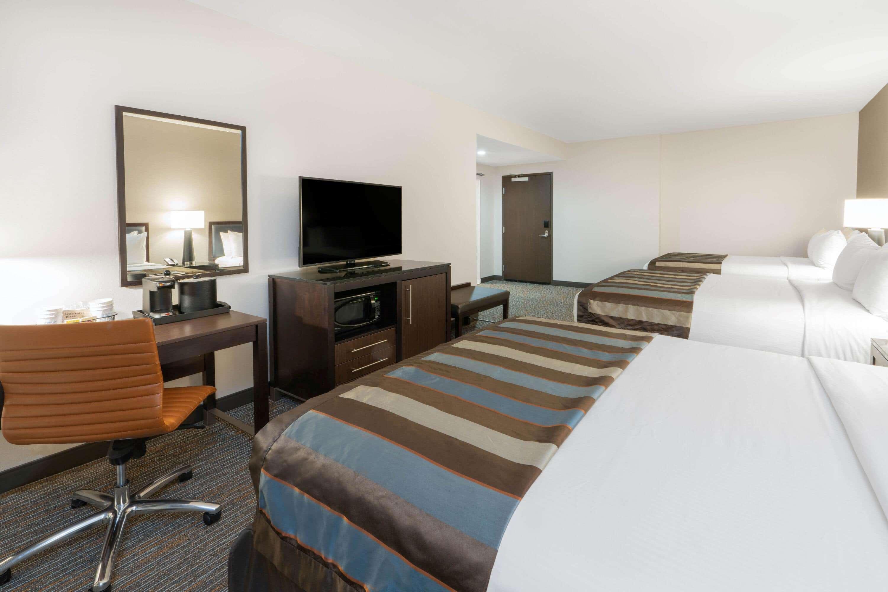 Wingate By Wyndham Hotel 3*