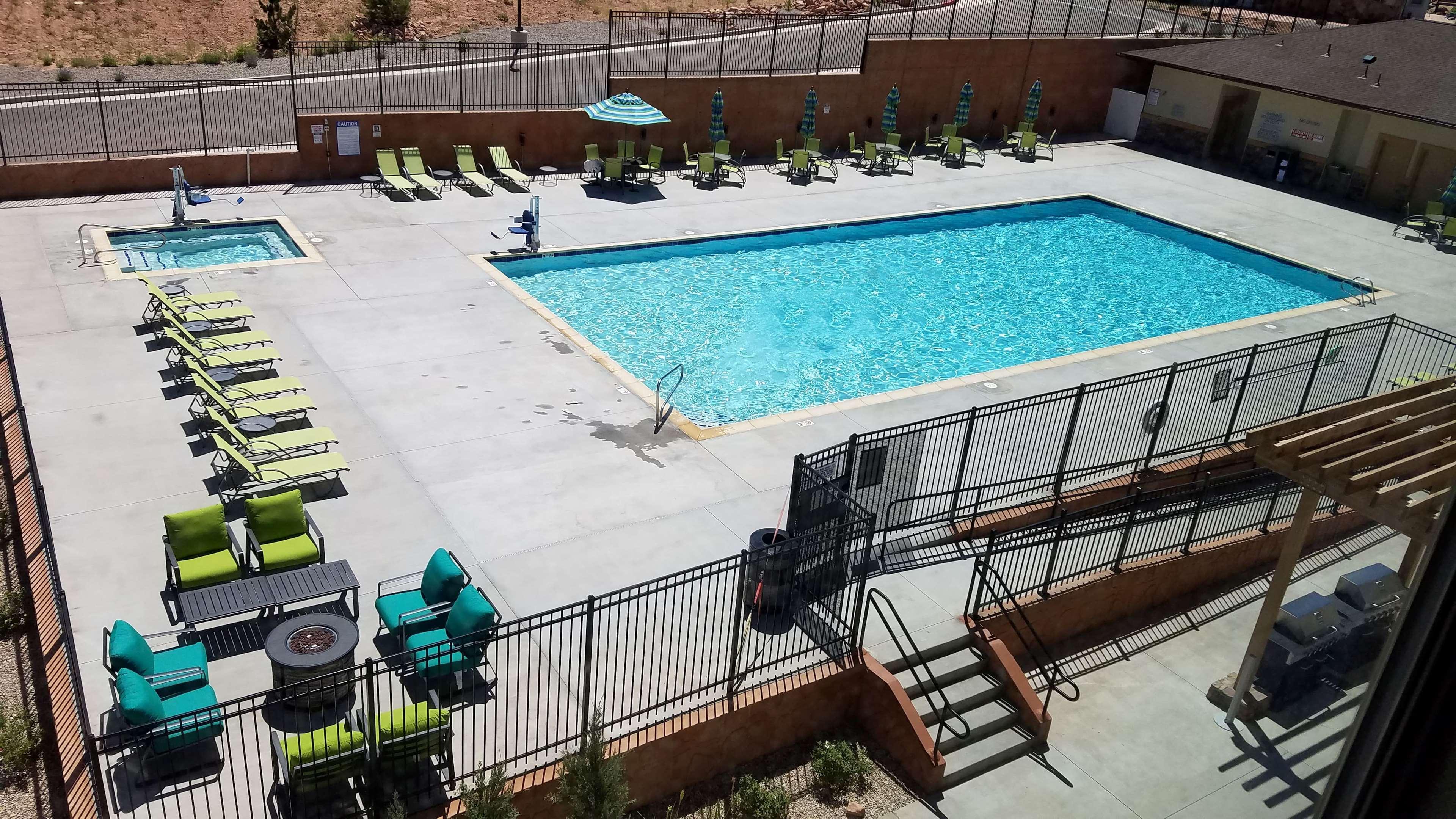 Wingate By Wyndham Hotel 3*