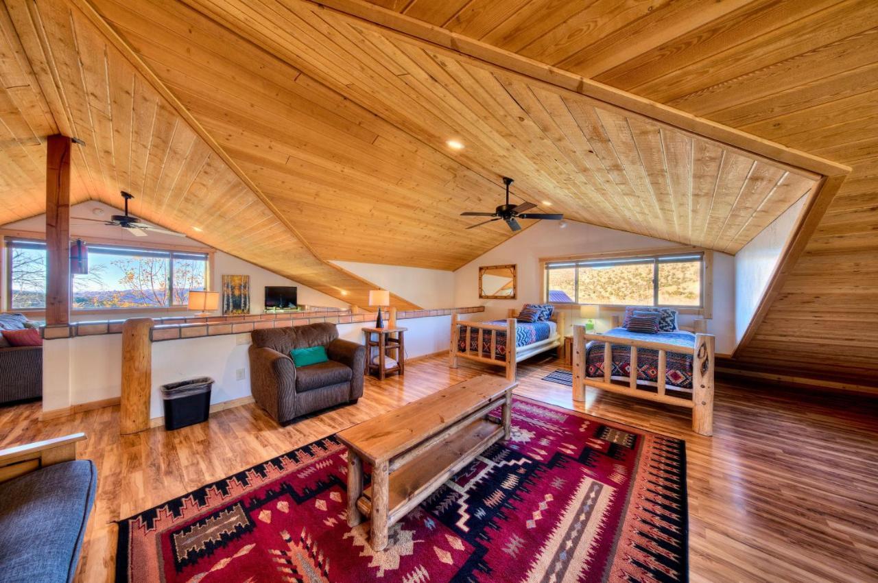 Pack Creek ~ Orchard House Holiday home *