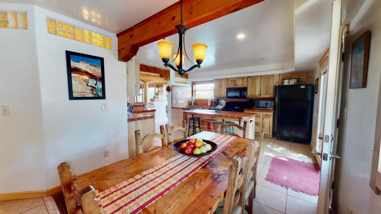 Pack Creek ~ Orchard House Holiday home *