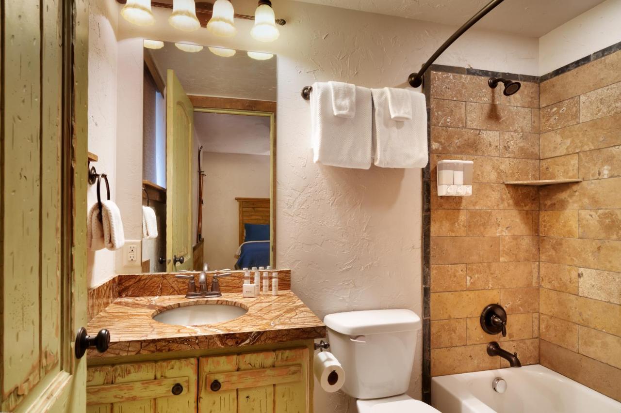 Bed & Breakfast Hideout At The Rim