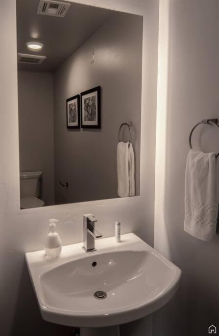 Sage Creek At Desert Reflections Apartment *