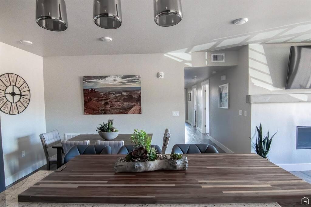Sage Creek At Desert Reflections Apartment *