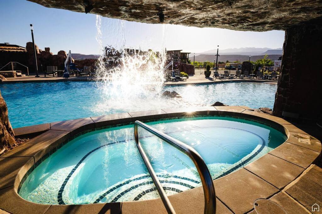 Sage Creek At Desert Reflections Apartment *