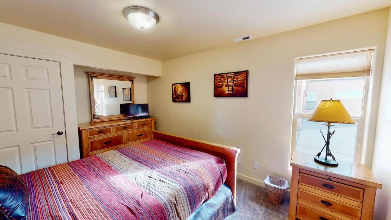 Robert's Roost #w4 *