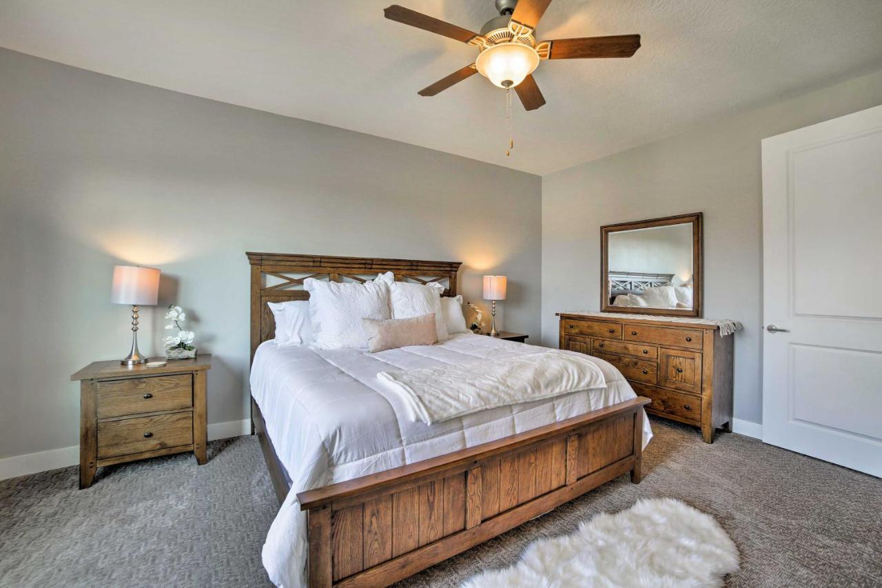 Luxury Vacation With Pool Access! Holiday home