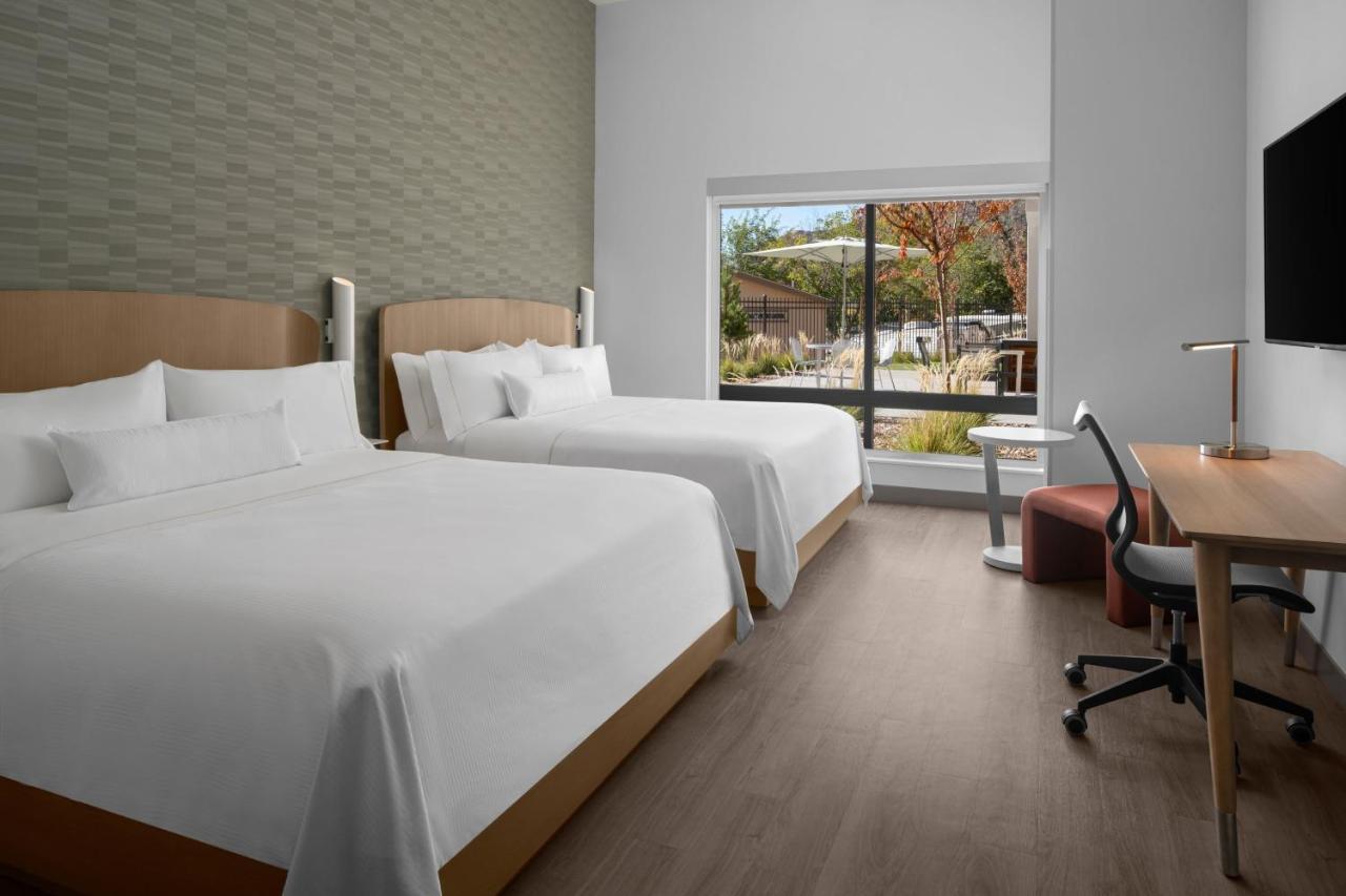 Hotel Element