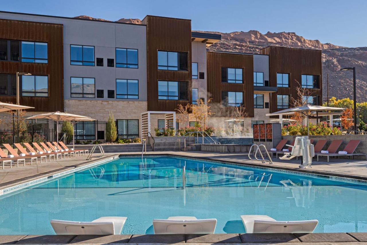 Element Hotel 3*