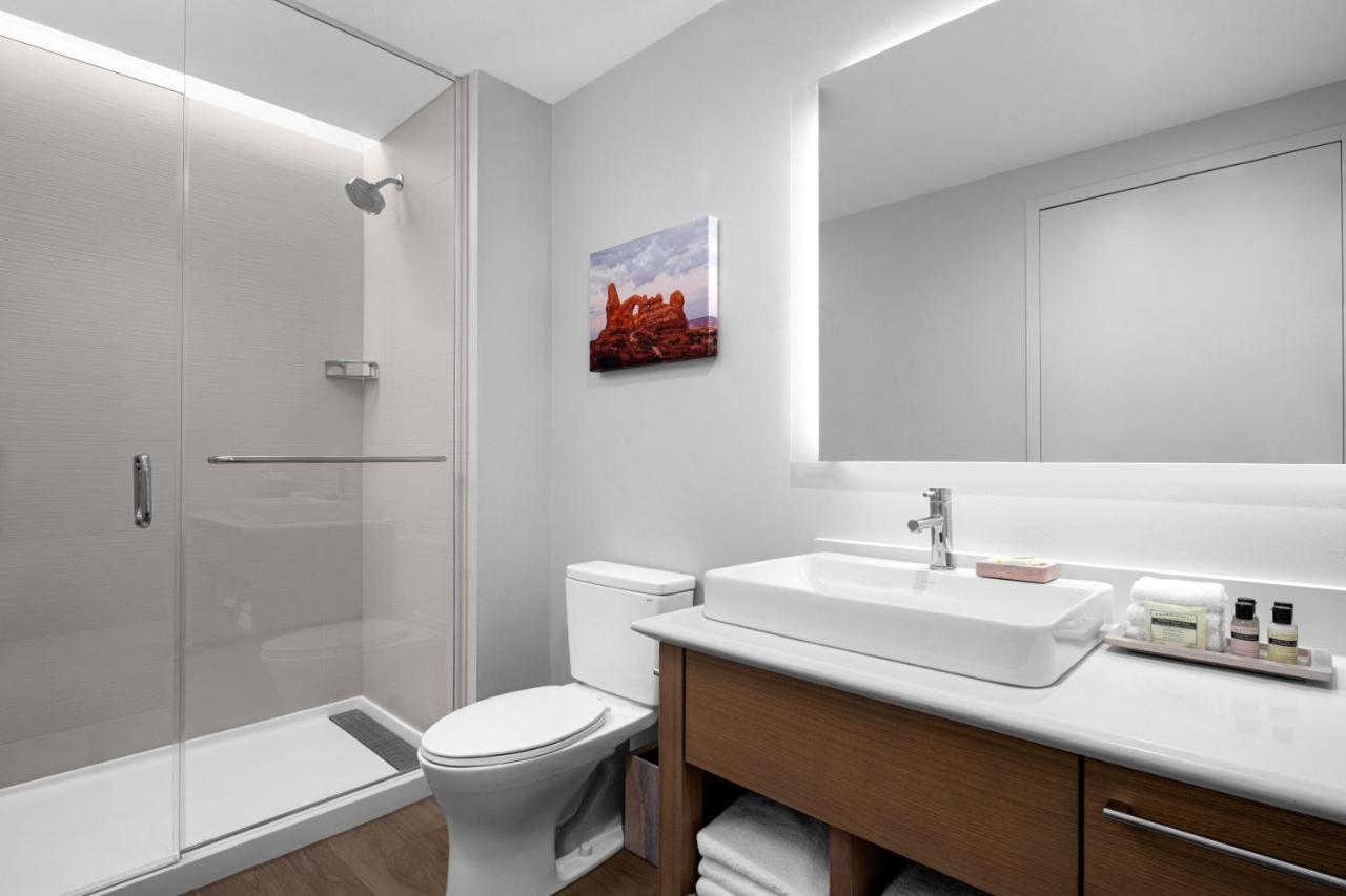 Element Hotel 3*