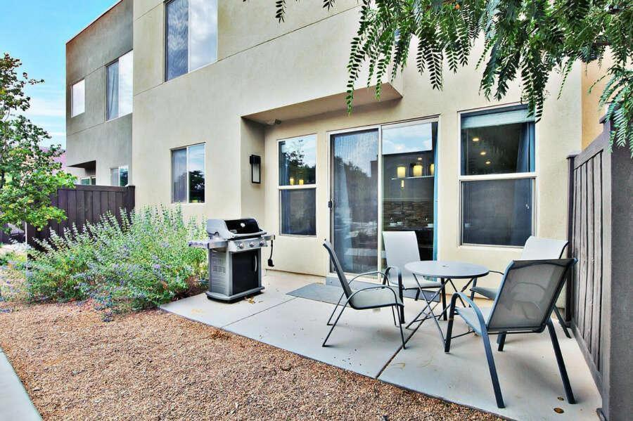 Entrada At 420 And 424 And 428 Holiday home