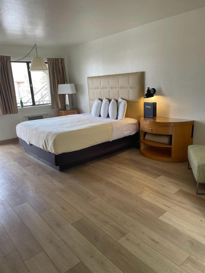 The Virginian Downtown 2*