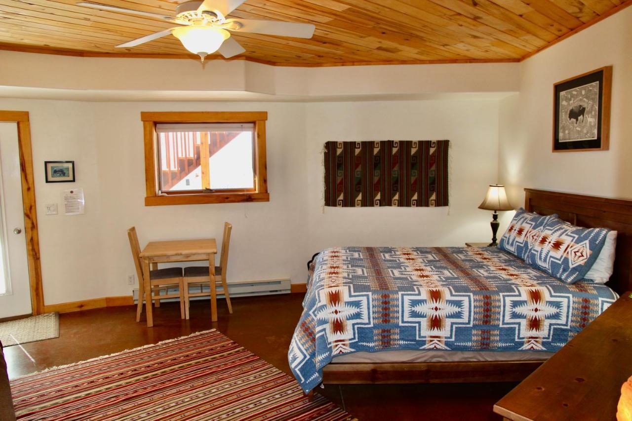 Red Moon Bed & Breakfast