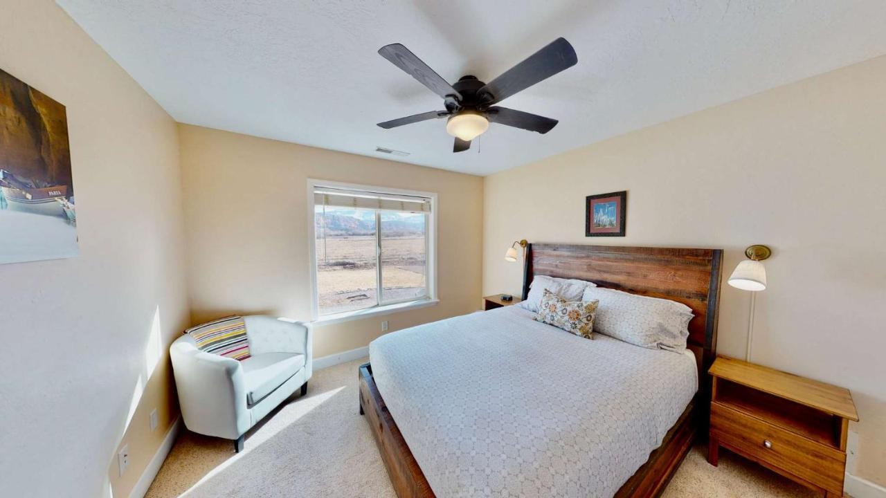 Holiday home Desert Home, 4 Bedroom Private House, Sleeps 10, Pet Friendly Moab