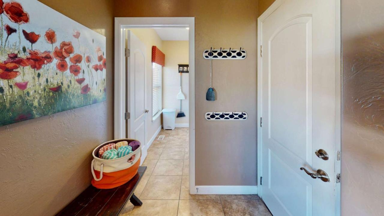 Holiday home Desert Home, 4 Bedroom Private House, Sleeps 10, Pet Friendly Moab