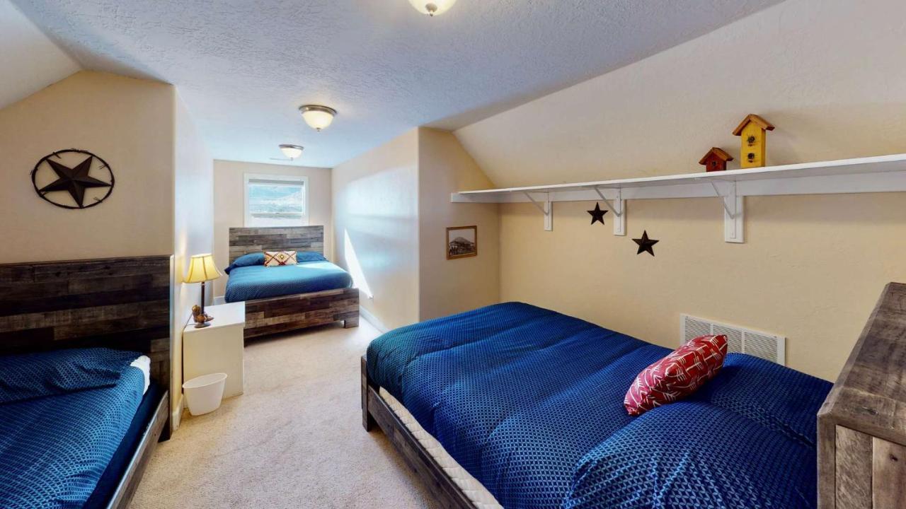 Holiday home Desert Home, 4 Bedroom Private House, Sleeps 10, Pet Friendly Moab