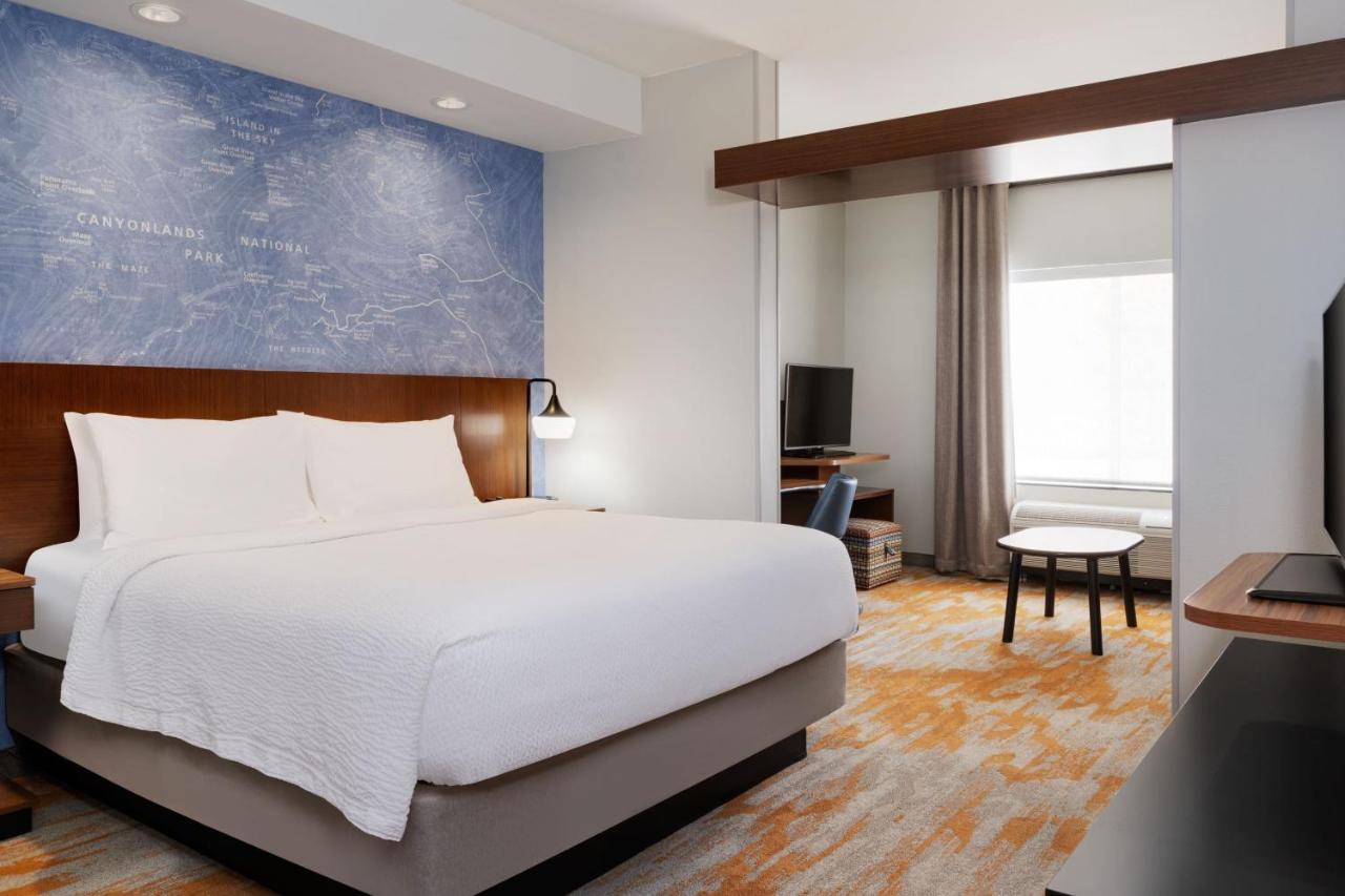 Fairfield & By Marriott Hotel