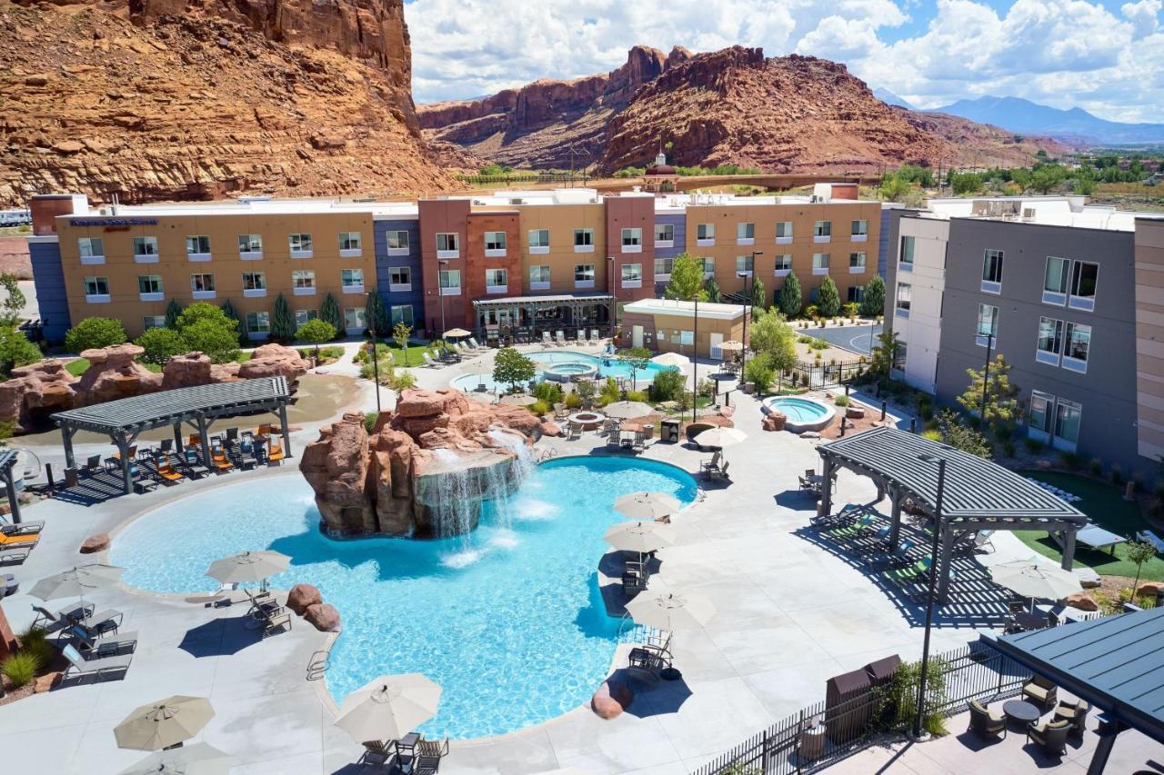 Fairfield & By Marriott Hotel 3*