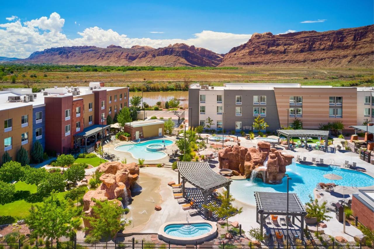 Hotel Fairfield & By Marriott