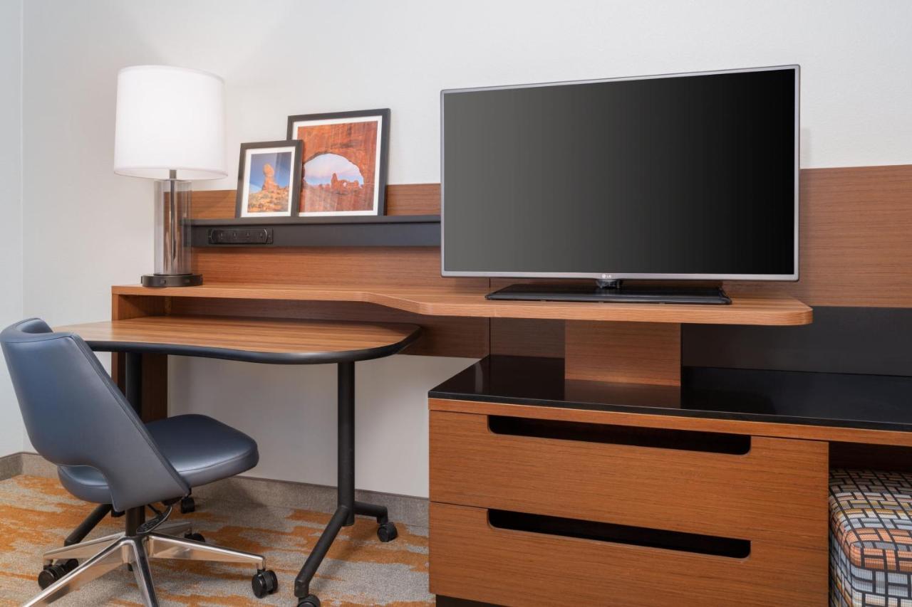 Fairfield & By Marriott Hotel 3*